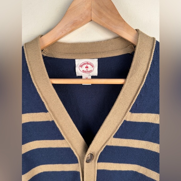 Brooks Brothers Red Fleece Button Up Cardigan Beige and Navy Men's Size Medium - Picture 3 of 9